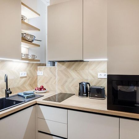 شقة Sleek Downtown Living بودابست المظهر الخارجي الصورة