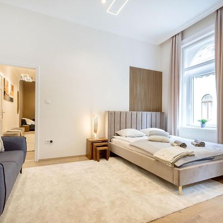 شقة Sleek Downtown Living بودابست المظهر الخارجي الصورة