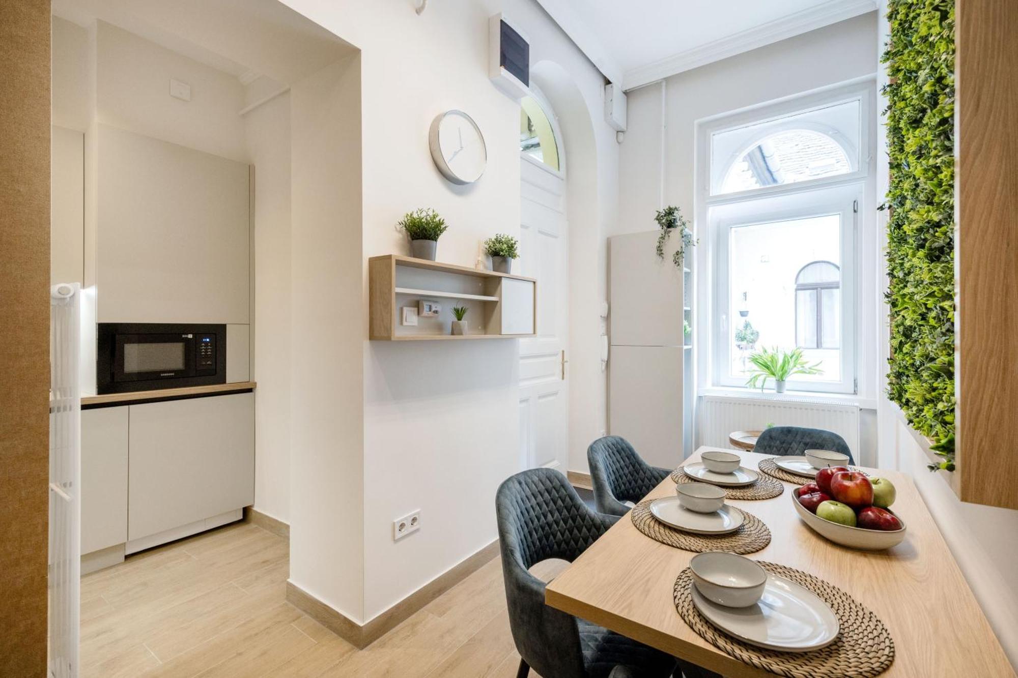 شقة Sleek Downtown Living بودابست المظهر الخارجي الصورة